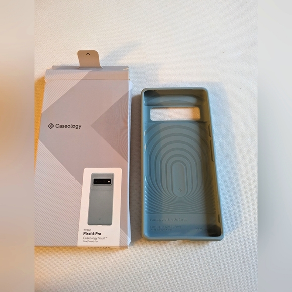 Pixel 6 Pro phone case - Picture 2 of 2